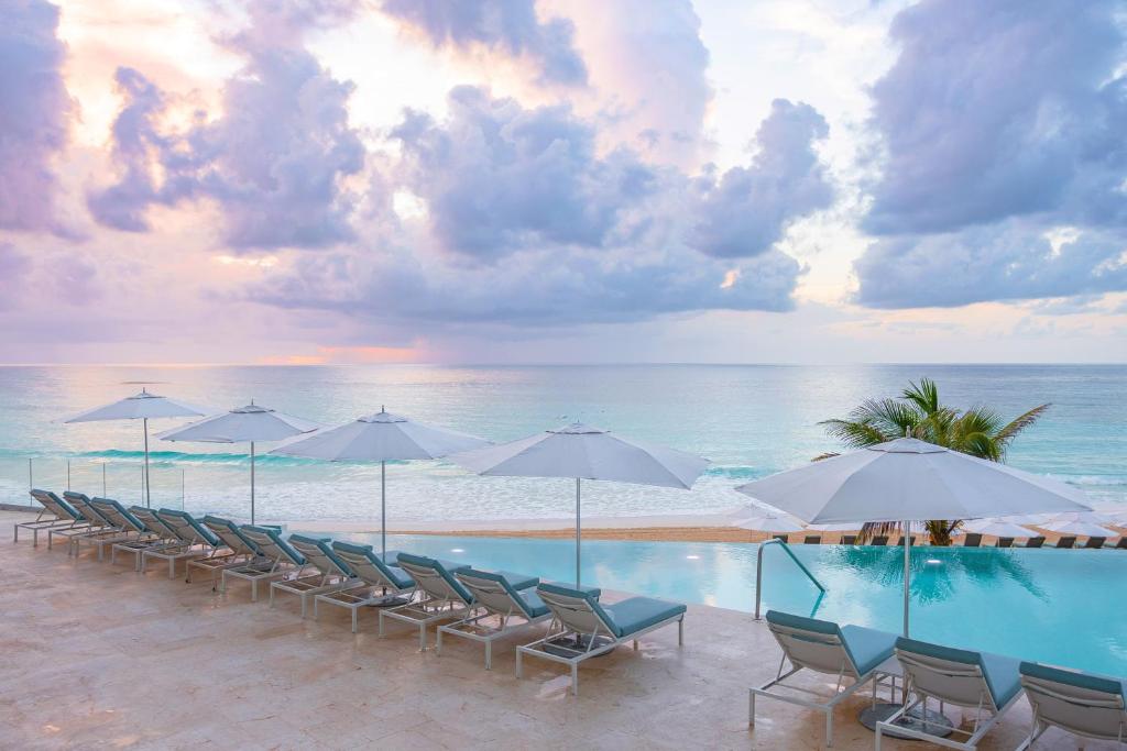 The Sun Palace Cancun for Couples