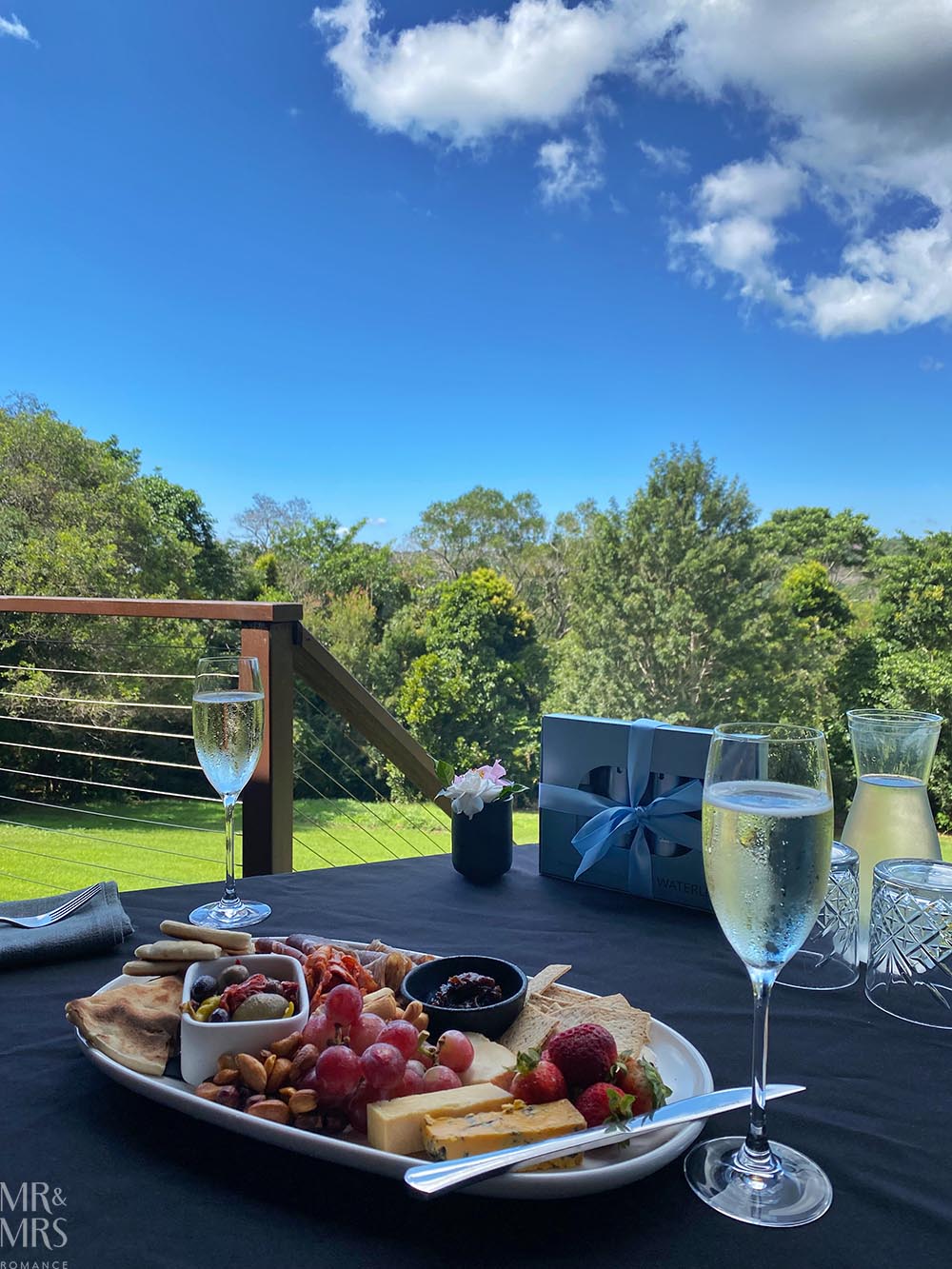 Spa Anise Tamarind, Maleny Spicers Retreat - charcuterie on the deck
